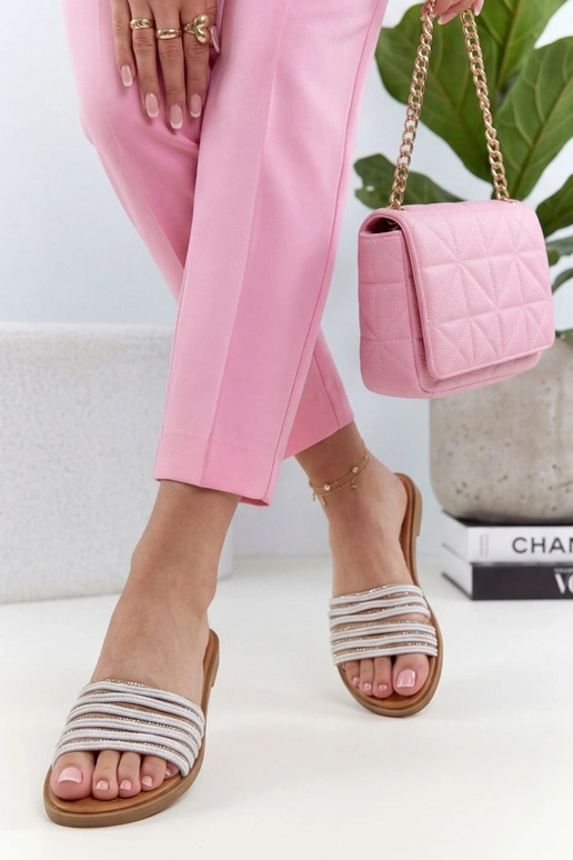 Chaussons blancs ornés de zircon Adeline