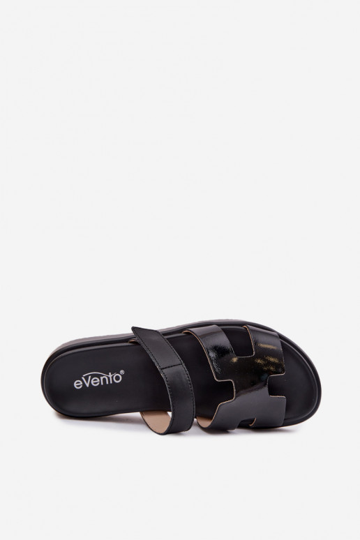 Pantoufles en cuir Fémininavec fermoir adhésifem couleur noire Lemela