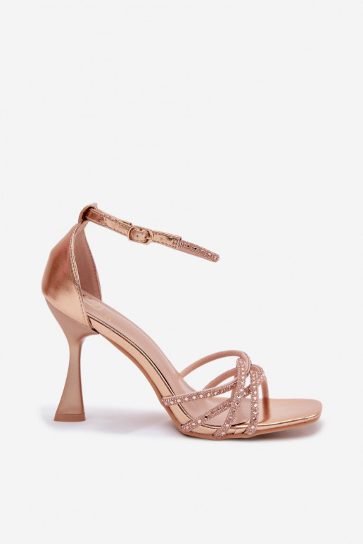 Sandales pour femmes avec des talons aux yeux brillants Szampańskie Redira