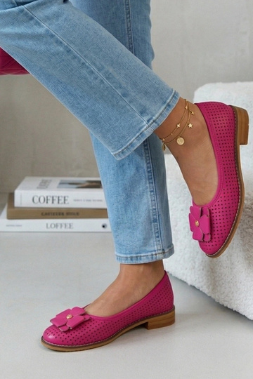 Ballerines en cuir rose... 2