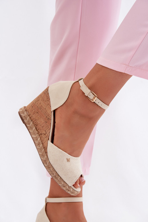 Sandales pour femmes avec une plateforme Avec tresse DANSrangler 20261086.06V couleur ivoire