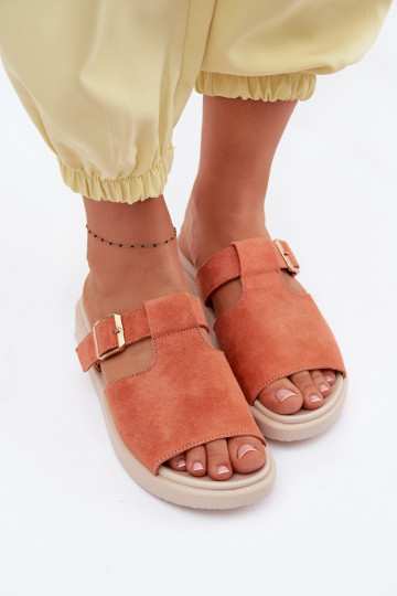 Pantoufles en daim pour femmes avec plateforme et boucles dorées Zemela couleur orange
