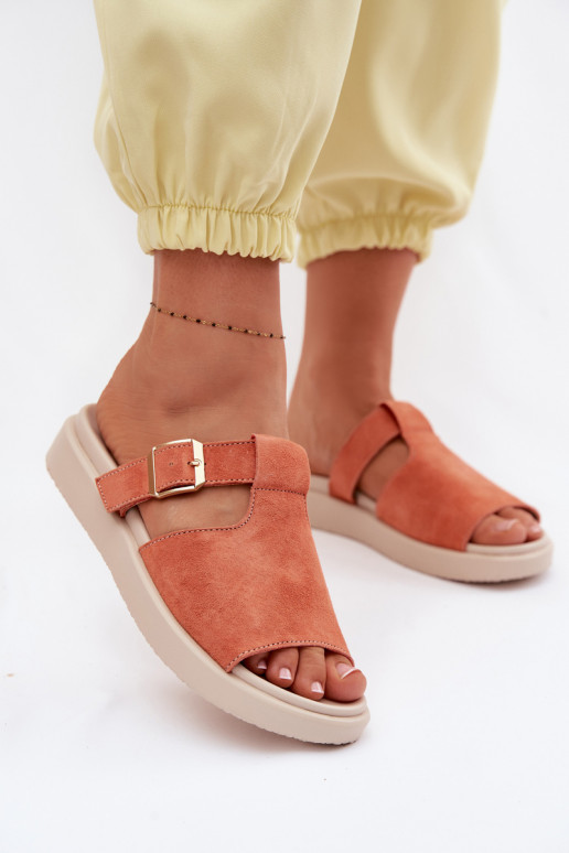 Chaussons femme en daim avec une plateforme avec boucles dorées couleur orange Zemela