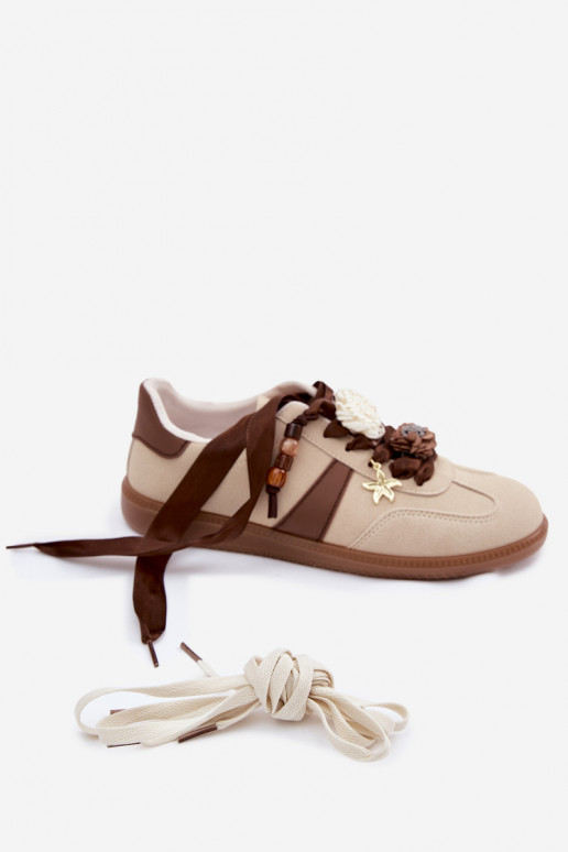 Chaussures modèle baskets Féminin avec de beaux détails beige Lelora