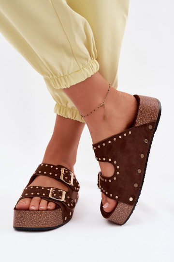Sandales couleur chocolat pour femmes avec boucles et clous Ledira