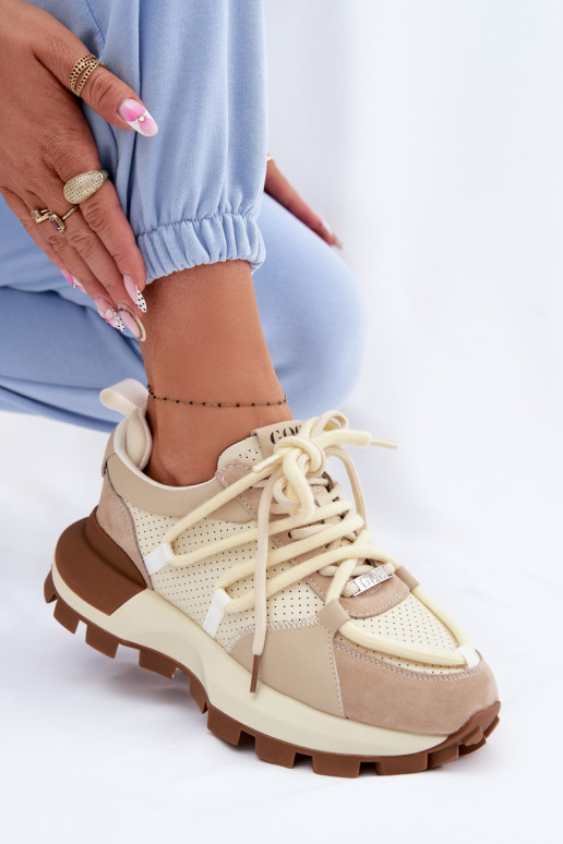 Peau en daim Chaussures modèle baskets Féminin GOE TT2N4021 beige