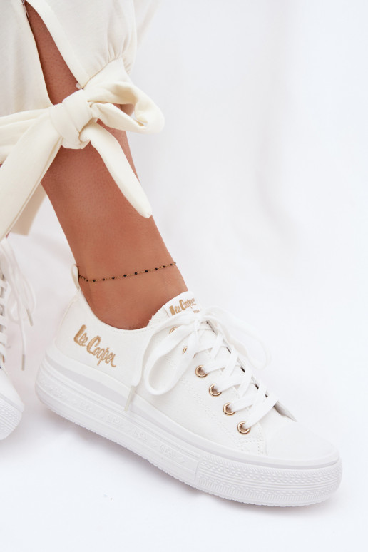 chaussures décontractées avec une plateforme Lee Cooper LCDANS-26-44-4482 couleur blanche
