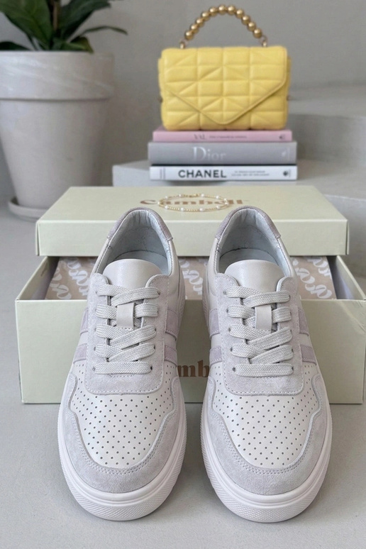 Baskets couleur sable en cuir...