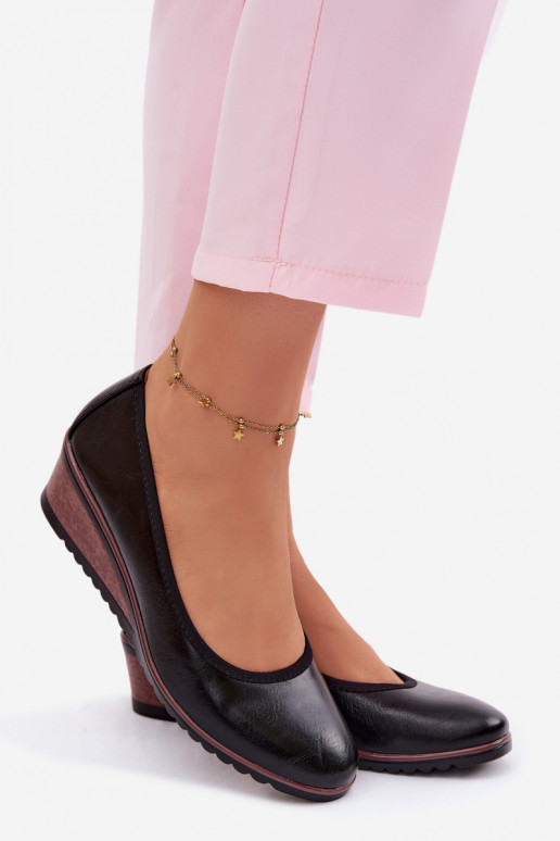 chaussures Féminin avec une plateforme Vinceza 58628 couleur noire