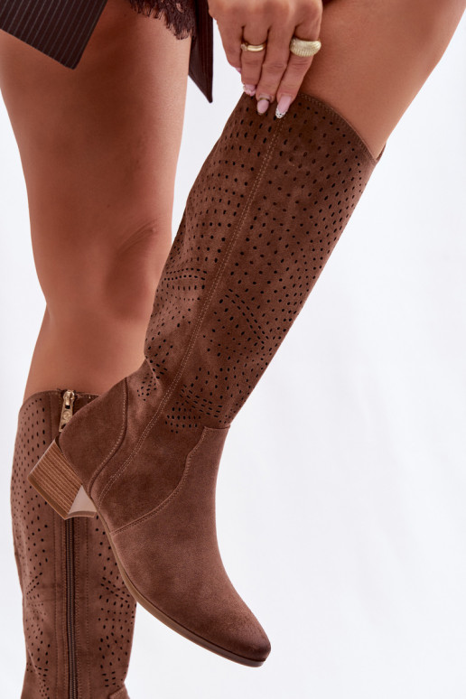 avec des éléments ajourés bottes pour femmes Sur un talon bas Vinceza 58637 marron