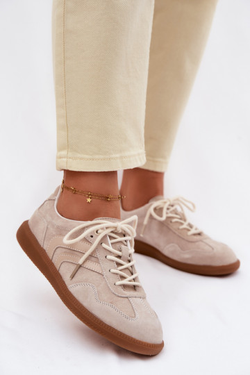 Peau en daim Chaussures modèle baskets Le bas des femmes beige Perinae