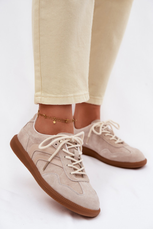 Peau en daim Chaussures modèle baskets Le bas des femmes beige Perinae