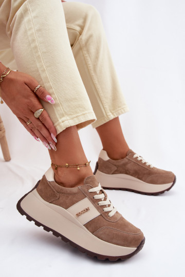 Chaussures modèle baskets Féminin avec une plateformeActivéturalnego en daimu beige Rosinae