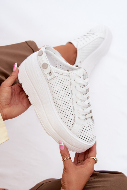 Peau avec des éléments ajourés Chaussures modèle baskets Féminin avec une plateforme avec des sangles Activé Pięcie D&A LR61-708