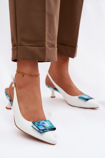 Peau Chaussures Féminin avec des talons avec des ornements D&A LZ61-2006 couleur blanche 2