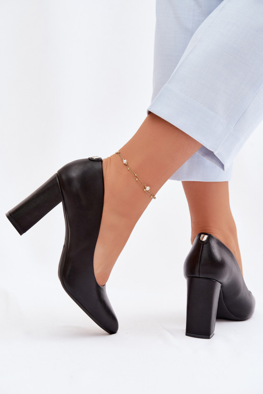 Chaussures avec des talons en cuir écologique Sergio Leone PB216 couleur noire