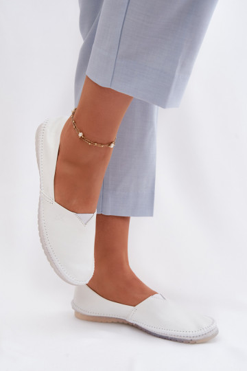 Féminin Ballerines Il fautciejka 01930-11 couleur blanche