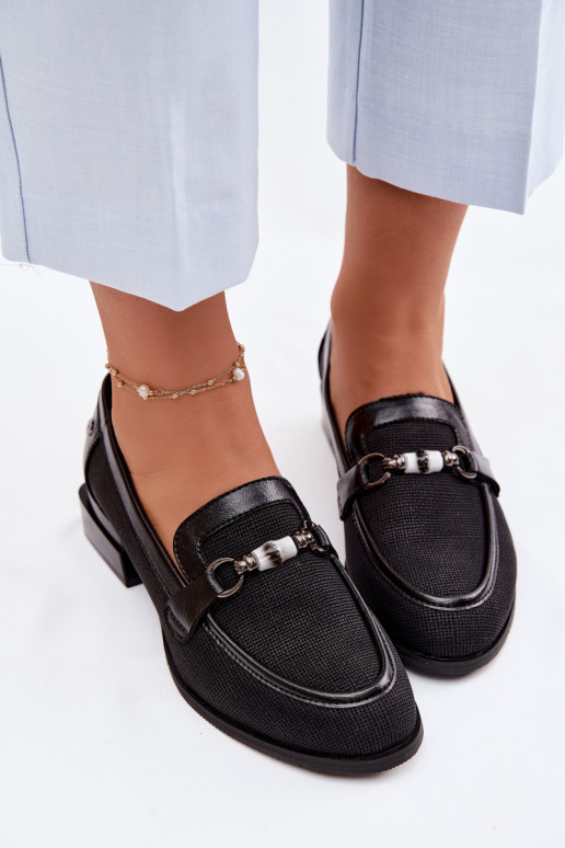 chaussures Féminin avec des talons Avec des décorations Detalem couleur noire Meliva