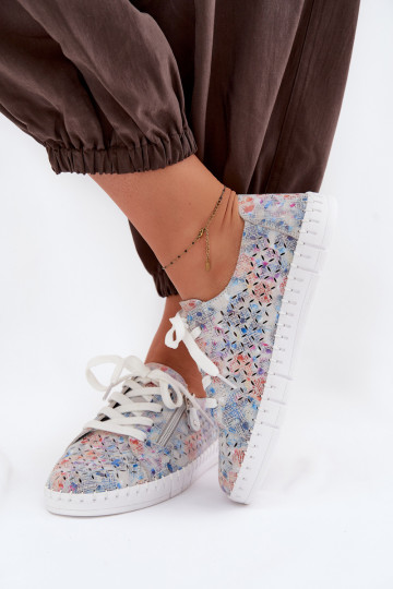 avec des éléments ajourés chaussuresActivéturalnego en daimu couleur argent Kamelia 2