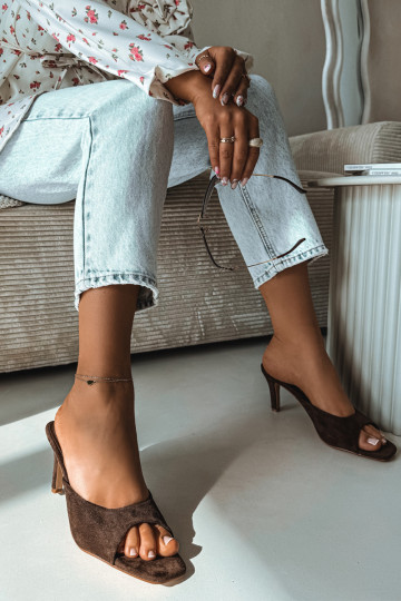 Pantoufles pour femmes Activé Smukłym Obcasie CzekoladoÀe Revina