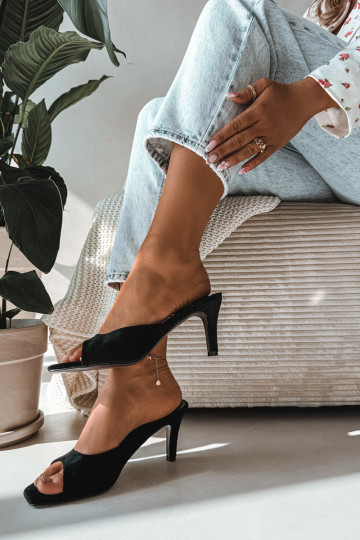 Chaussons pour femmes avec un petit talon couleur noire Revina 2