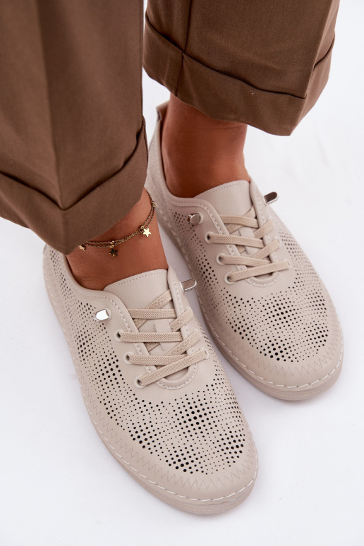 Peau avec des éléments ajourés chaussures Féminin S.Barski LR61-7083 beige