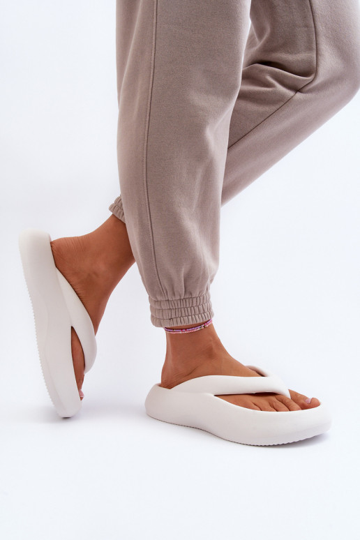 Chaussons femme avec mousse Chaussons couleur blanche Roux