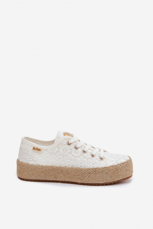 avec des motifs de dentelle chaussures décontractées espadrilles avec une plateforme Lee Cooper LCDANS-26-31-4326 couleur blanch