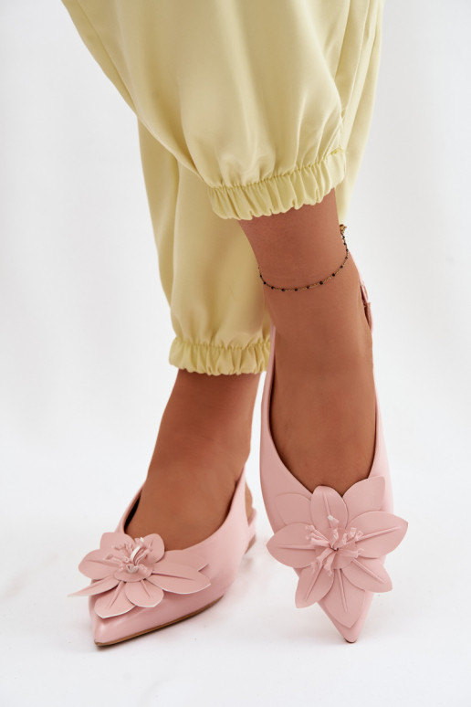 Sandales pour femmes avec des talons largesDekoracyjnym Une fleur couleur rose Telivette