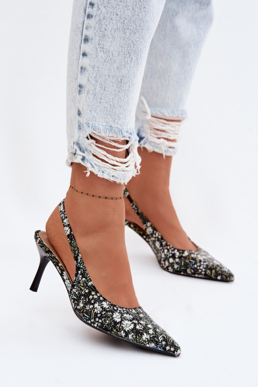 Décoré Sandales pour femmes avec des talons fins avec des fleurs couleur noire Olivelle