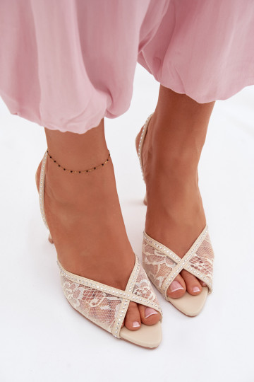 Sandales pour femmes avec talons fins et dentelle décorée couleur sable Melivelle