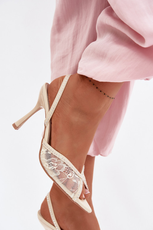 Sandales pour femmes avec des talons fins avec de la dentelle I Zdobieniem beige Melivelle