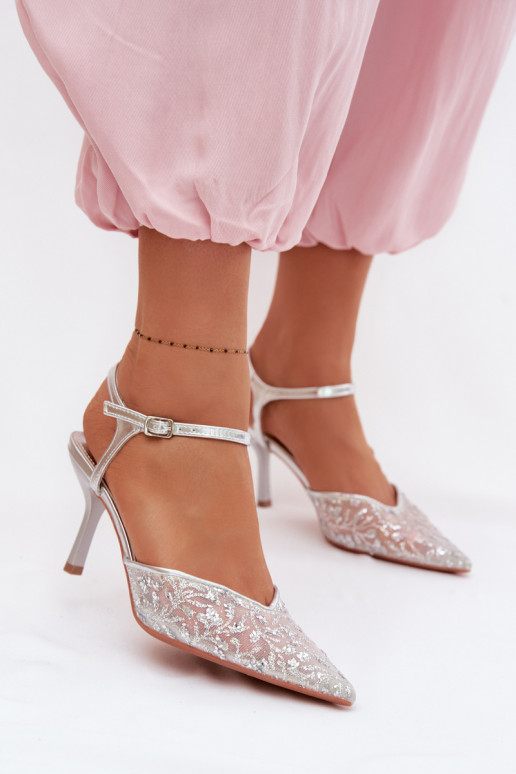 grille Sandales pour femmes avec des talons finsavec éclatującym Zdobieniem couleur argent Laria