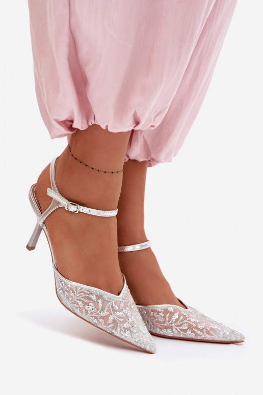 grille Sandales pour femmes avec des talons finsavec éclatującym Zdobieniem couleur argent Laria