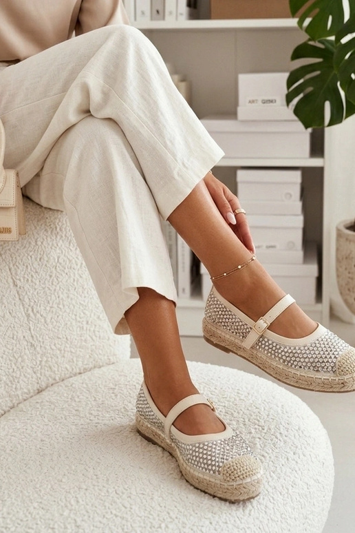 Espadrilles couleur sable à...