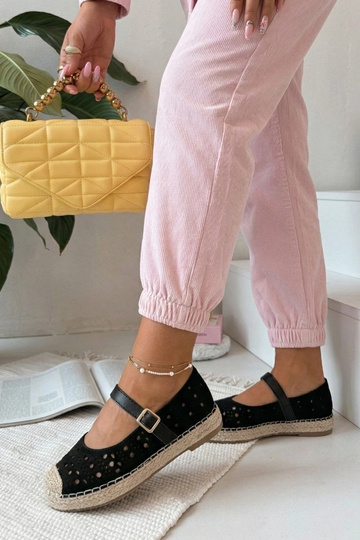 Espadrilles noires ajourées... 2