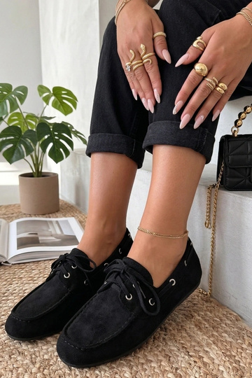 Mocassins noirs avec lacets Nina