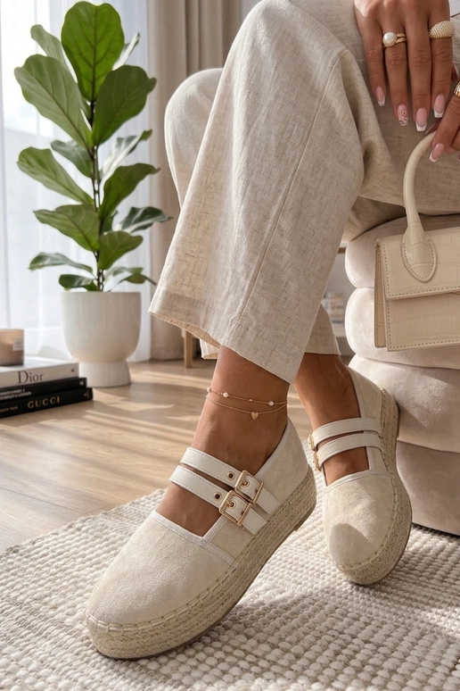 Espadrilles couleur sable à...