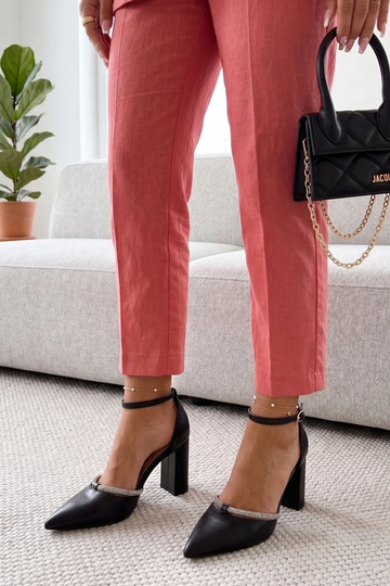 Chaussures noires avec zircons Madeleine 2