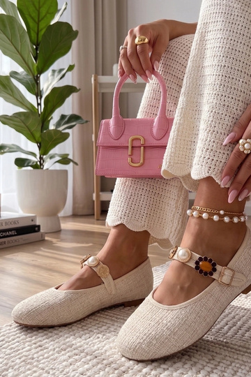 Ballerines couleur sable...