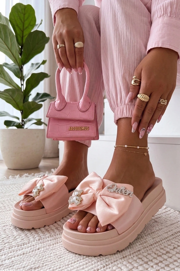 Sabots roses à plateforme...
