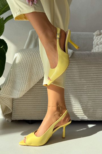 Sandales pour femmes avec des talons fins couleur jaune Sevina 2