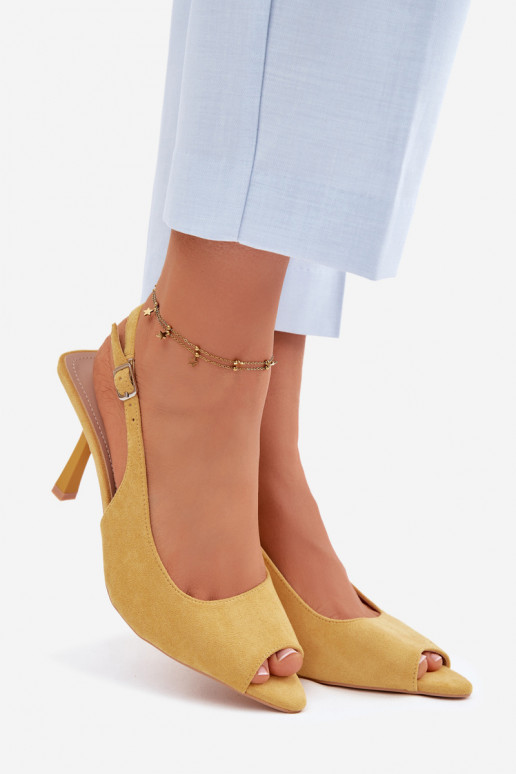 Sandales pour femmes en suédine avec des talons fins couleur jaune Sevina