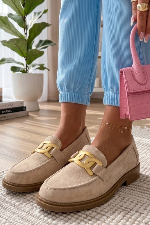 Mocassins couleur sable avec boucle...