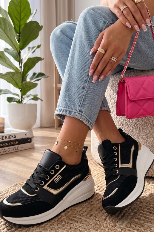 Baskets noires avec talon caché Ava