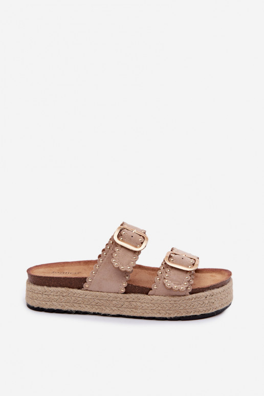 Pantoufles pour femmes avec une plateforme Avec tresse couleur dorée avec boucles I avec des rivets beige