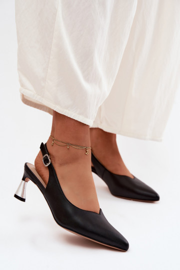 Sandales pour femmes Féminin avec des talons Vinceza 66922 couleur noire