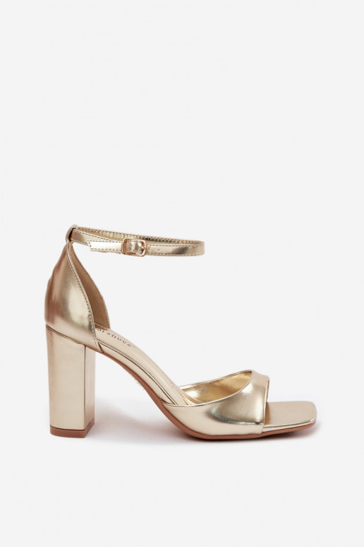 Sandales à talons hauts dorées pour femmes en cuir verni Melvra