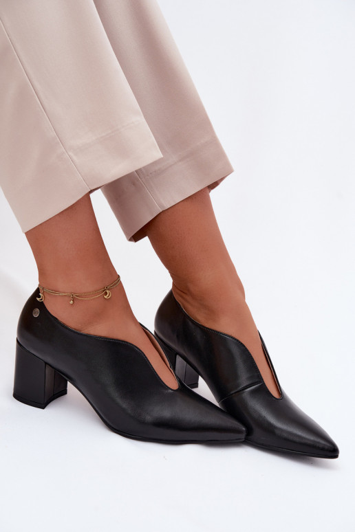 Chaussures en cuir noires pour femmes avec talons Tai turiciejka K7469-01