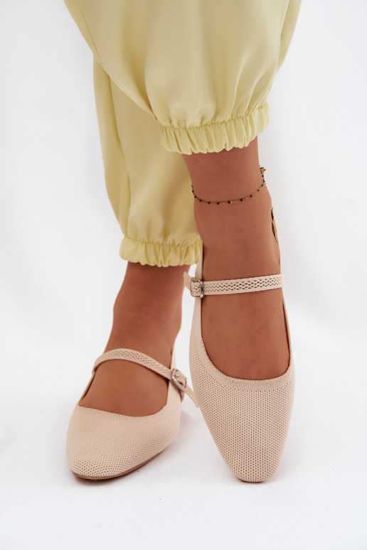  des sandales Ballerines Féminin avec des sangles couleur ivoire Selrene